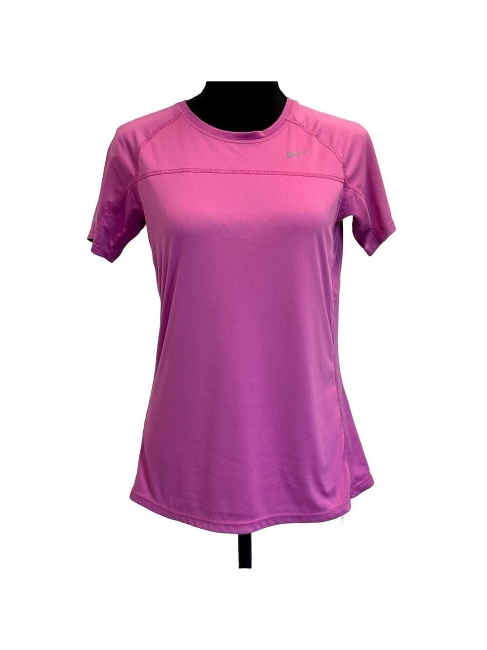 Nike dri-fit running purple short sleeve V-neck T-shirt Sz M 🇨🇦